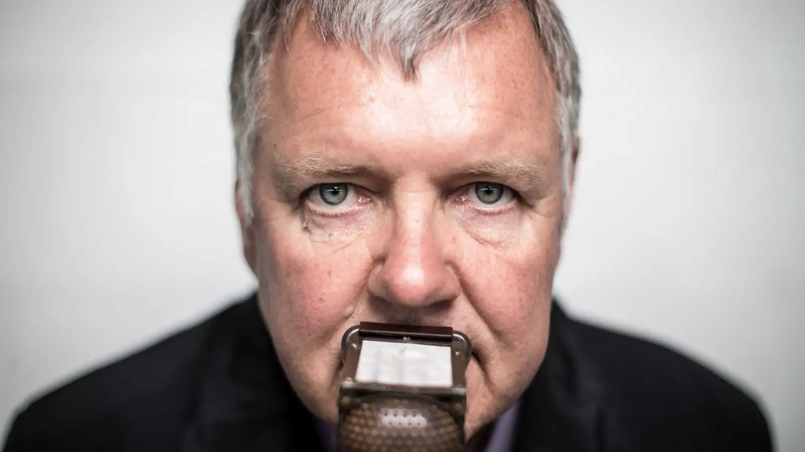 Clive Tyldesley talks to F365 on the art of commentary, sh*t soundtracks and more